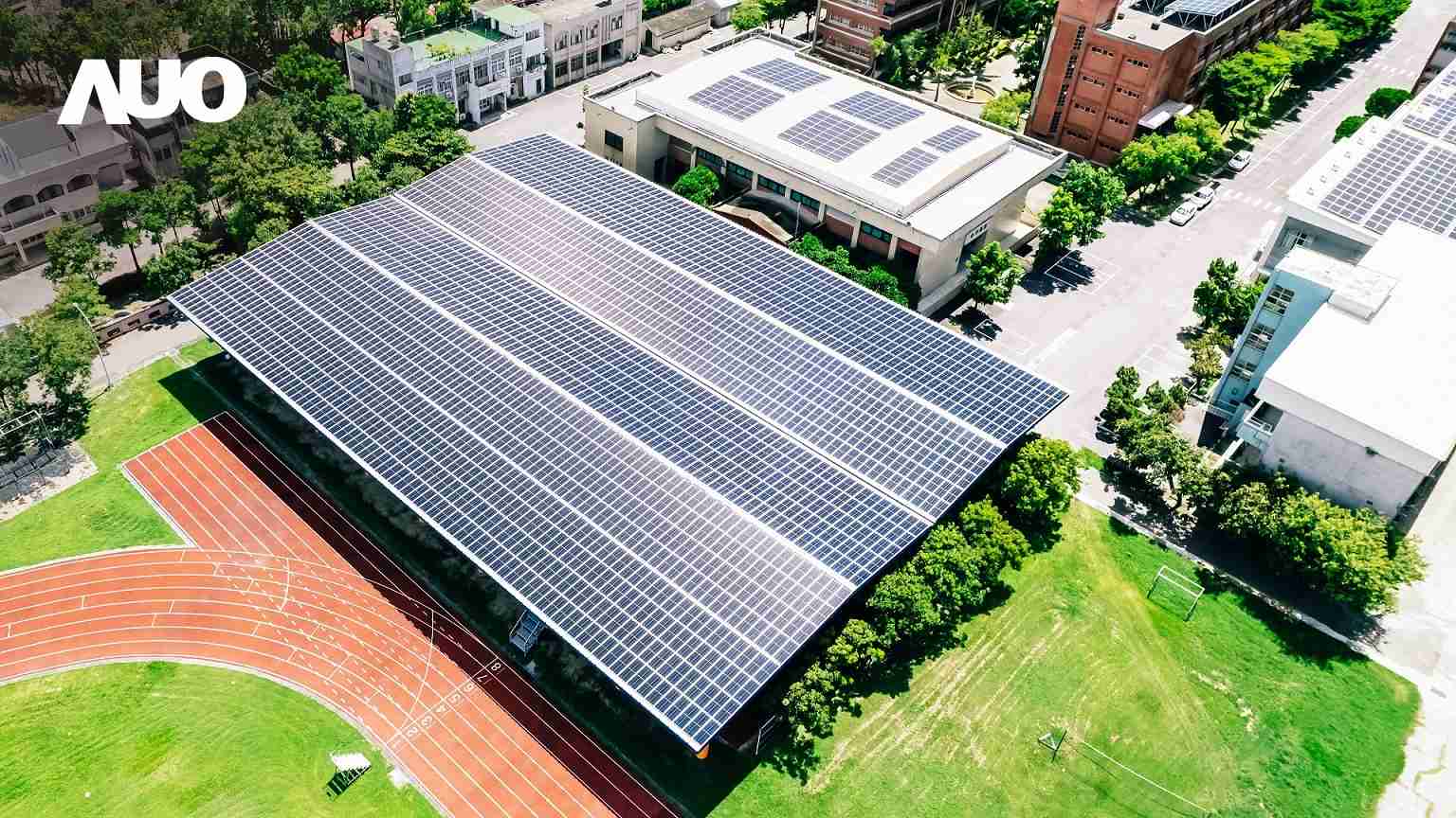 888.BY集团电子游戏SunSteel光电整合型浪板具备快速安装、、、轻量化优势,,,,可提升15%发电效能,,,通过国际IEC与台湾VPC认证安全、、防漏、、、耐候标准